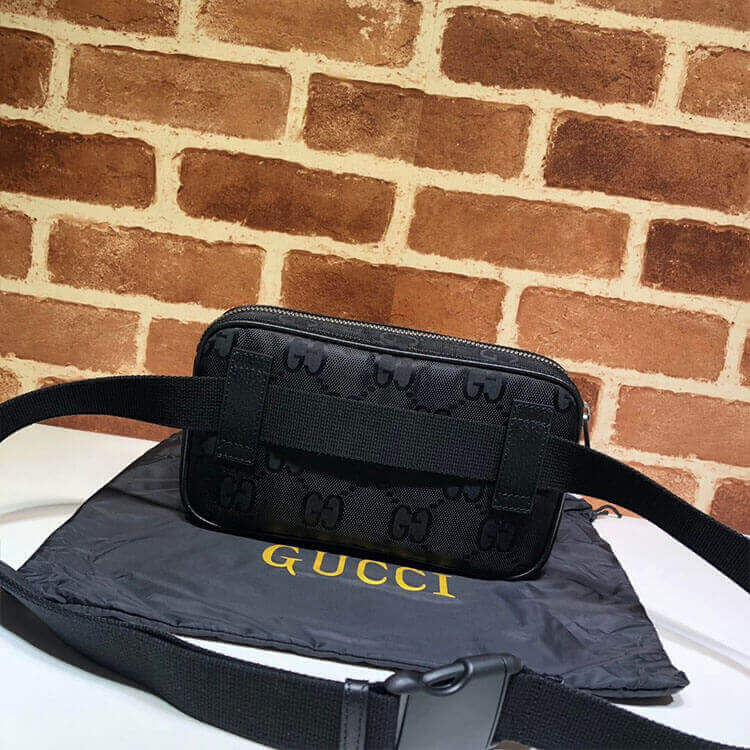 G*u*i off the grid belt bag