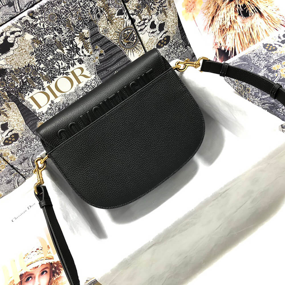 medium D*or bobby bag
