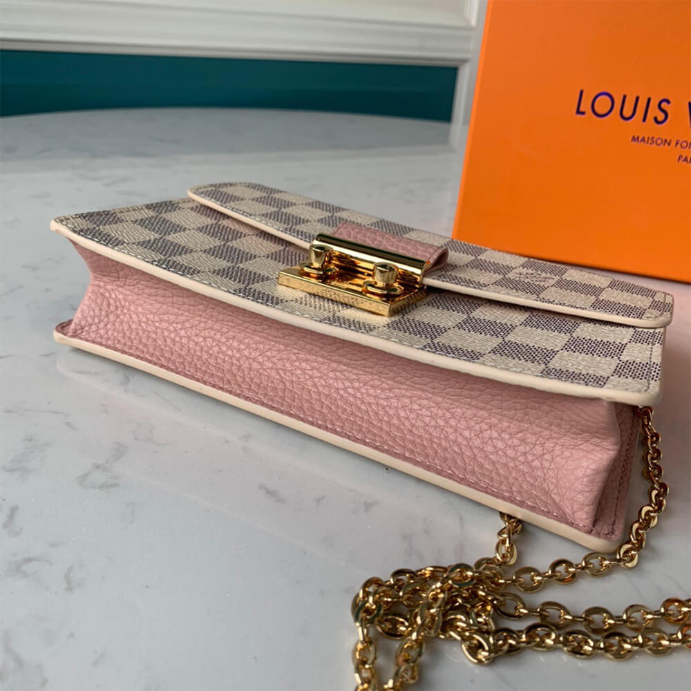 l**is V*t*n croisette chain wallet