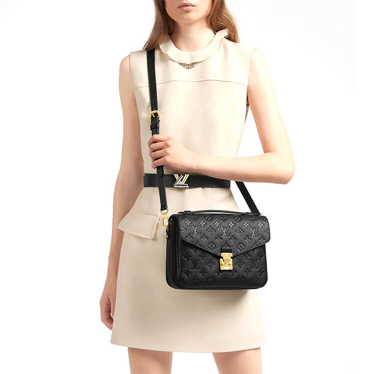 LV Pochette Metis Handbag