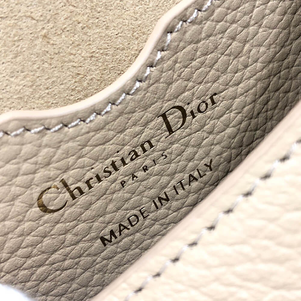 medium D*or bobby bag