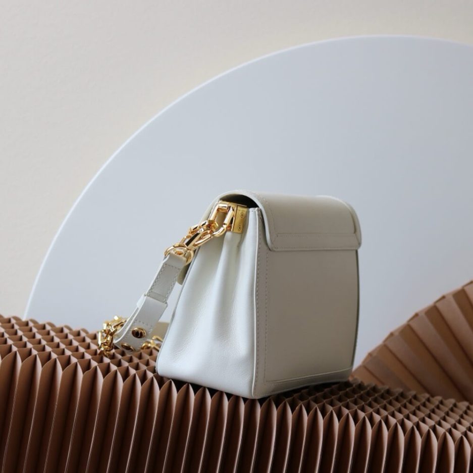 LV Dauphine Soft MM