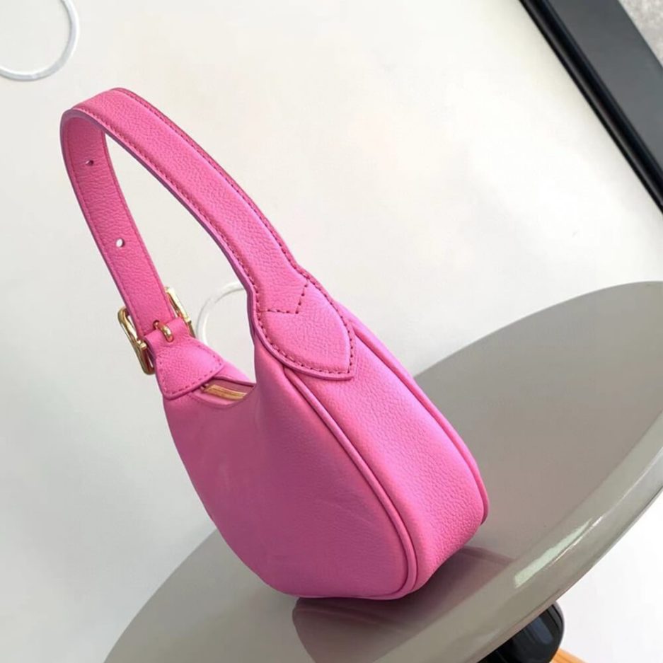 LV Mini Moon