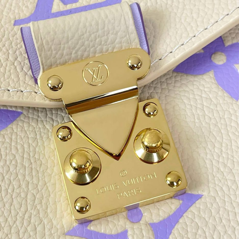 LV Pochette Metis East West
