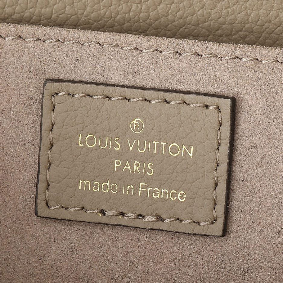 LV Pochette Metis East West