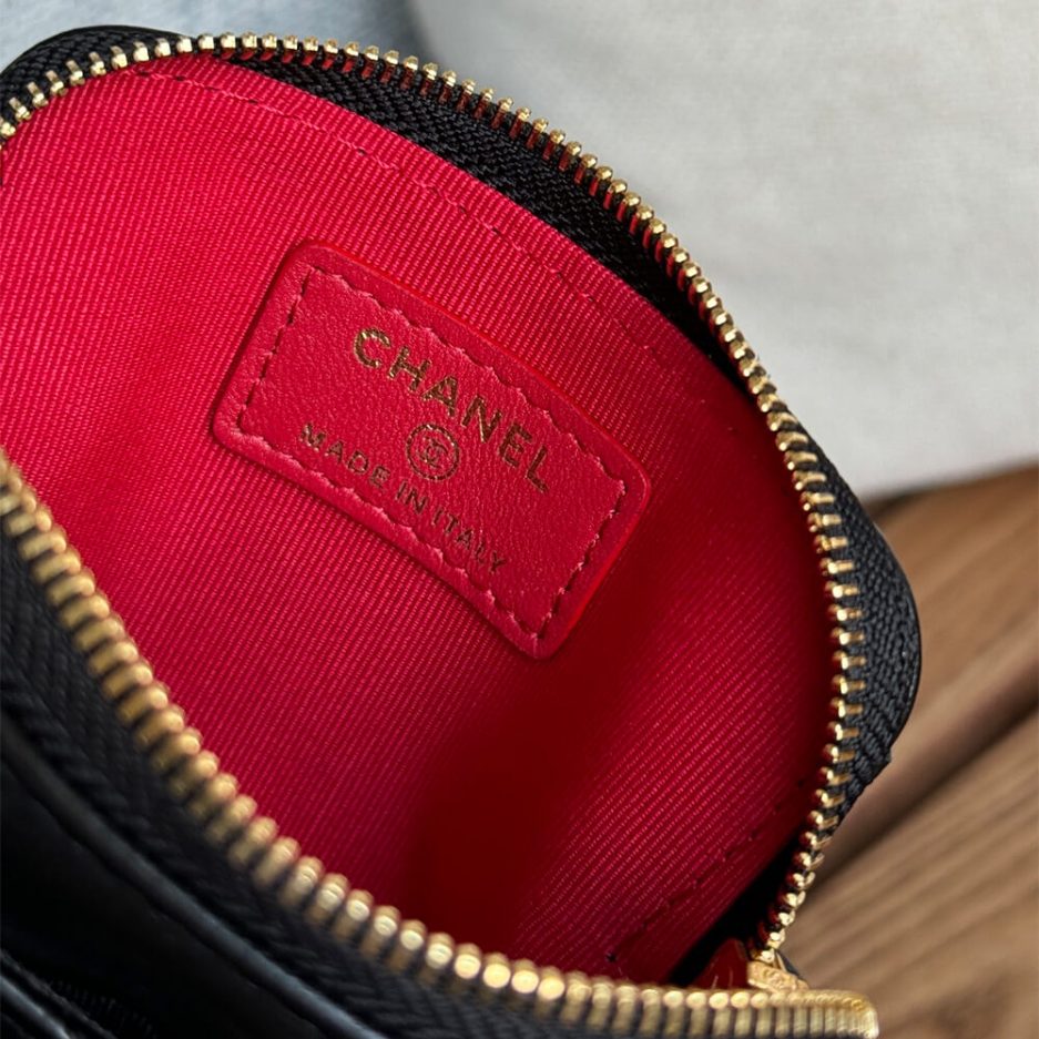 Ch*el 19 zipped coin purse