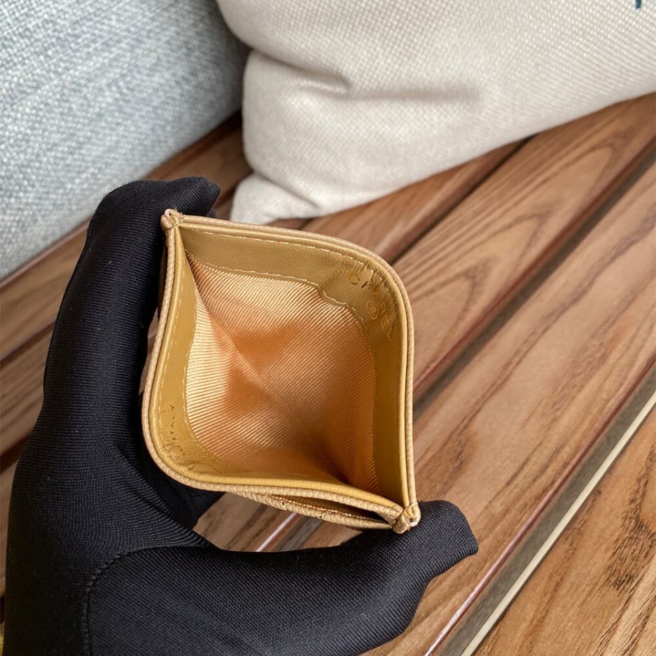 Ch*el classic card holder